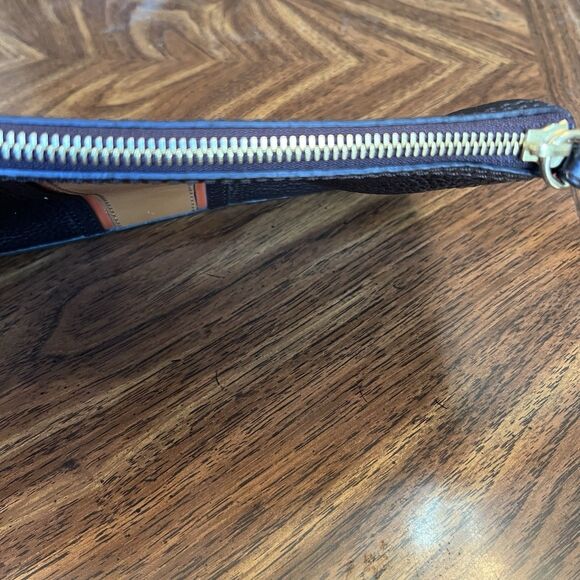 Burberry Calf Leather Dark Brown Wristlet Zip Unisex Handbag Clutch Pouch Bag - Picture 10 of 16